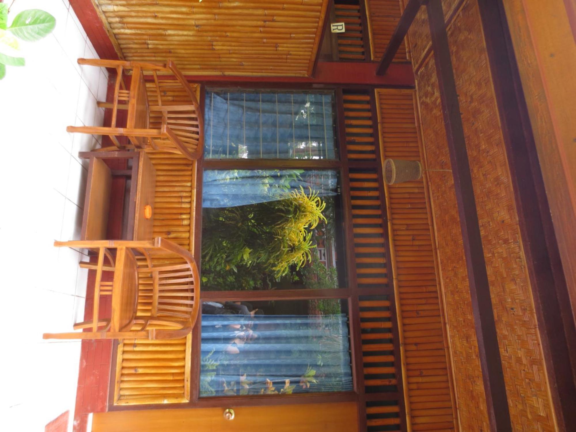 Paradise Palm Beach Bungalows And Dive Center Tulamben  Exterior photo